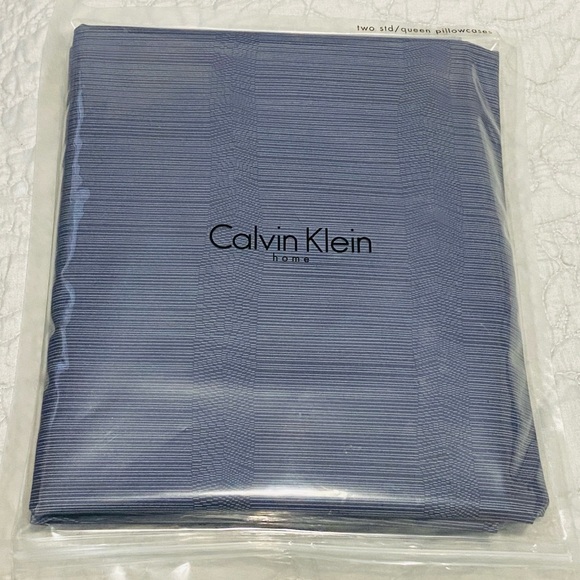Calvin Klein Bamboo Flower Rhythmic Stripe Hyacinth Pair of Standard Pillowcases - Picture 3 of 7